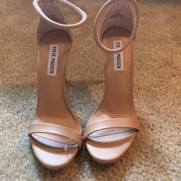 Steve Madden Shoes - NWOT Steve Madden Nude Heels 🚨only 1 left sz 7.5